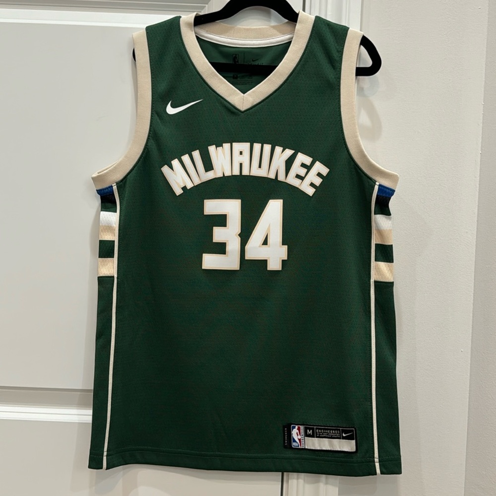 Authentic Milwaukee Bucks Antetokounmpo jersey